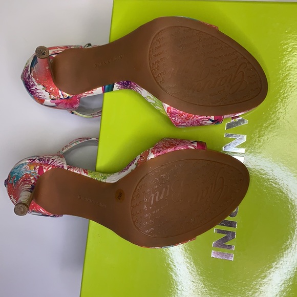 Gianni Bini heels, Size 9M, Multicolored - Picture 5 of 8